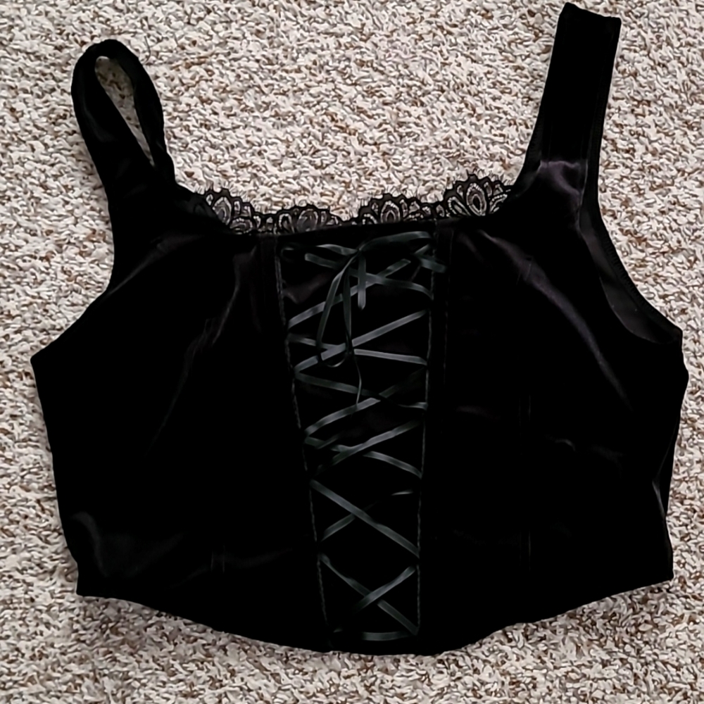 Gorgeous lace Corset Crop Top